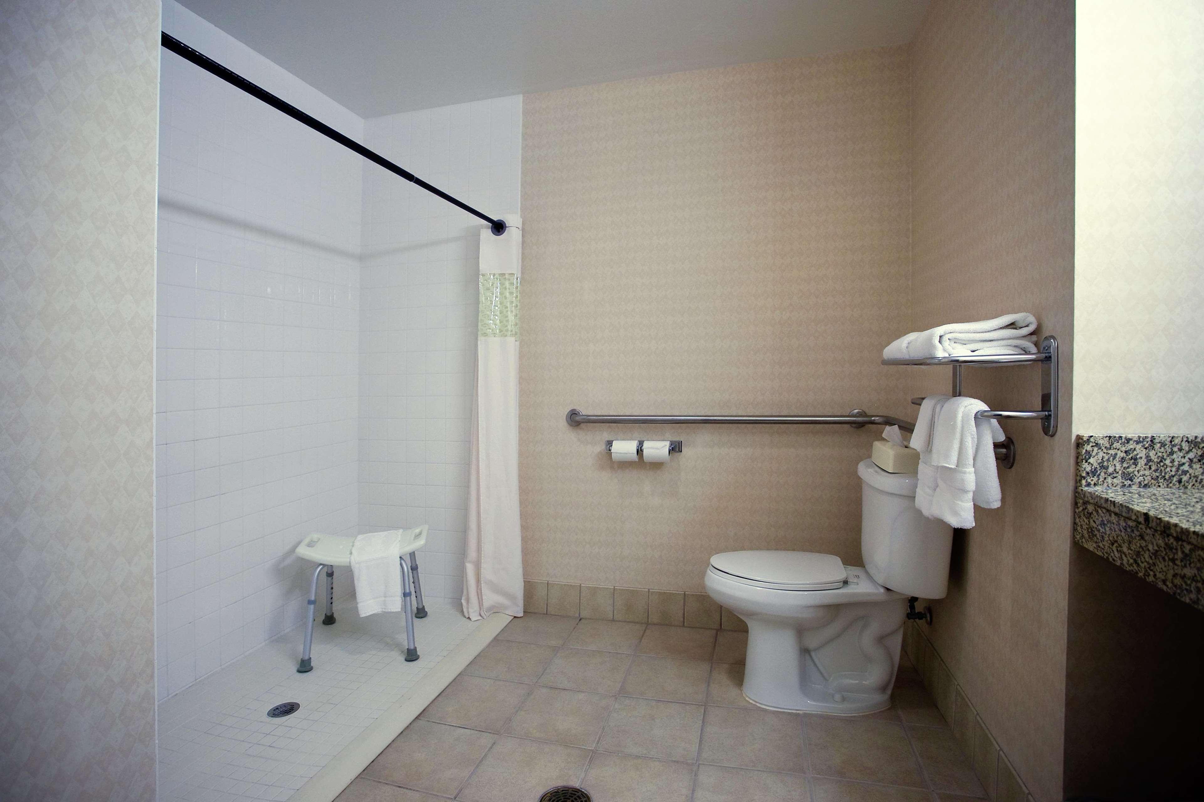 Hampton Inn Каролтън Екстериор снимка