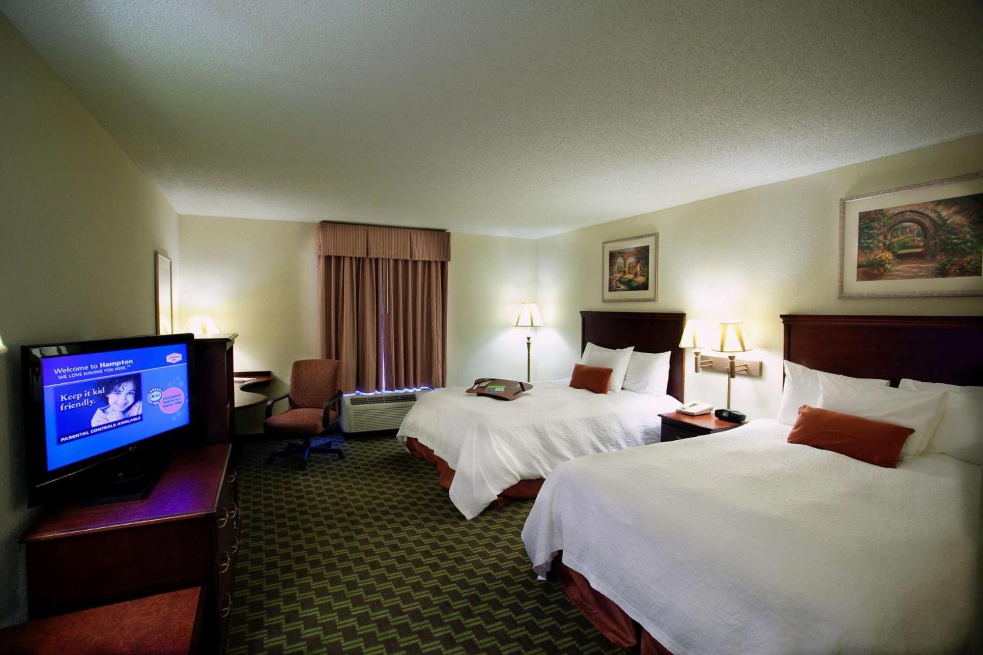Hampton Inn Каролтън Екстериор снимка